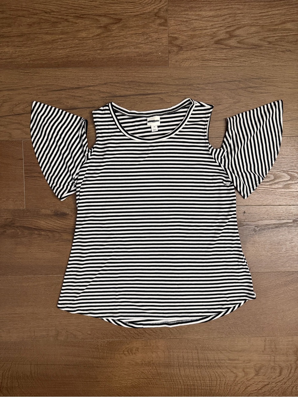 Ava & Viv Black and White Striped Cold-Shoulder Top